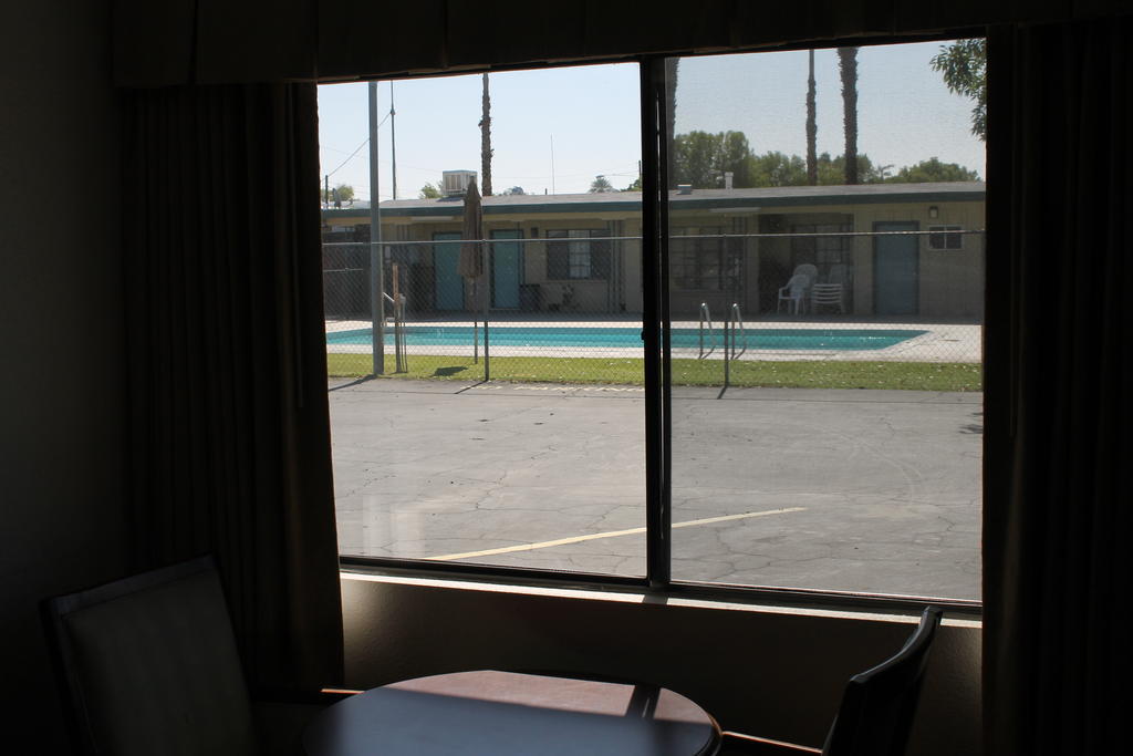 Indio Holiday Motel Exterior foto
