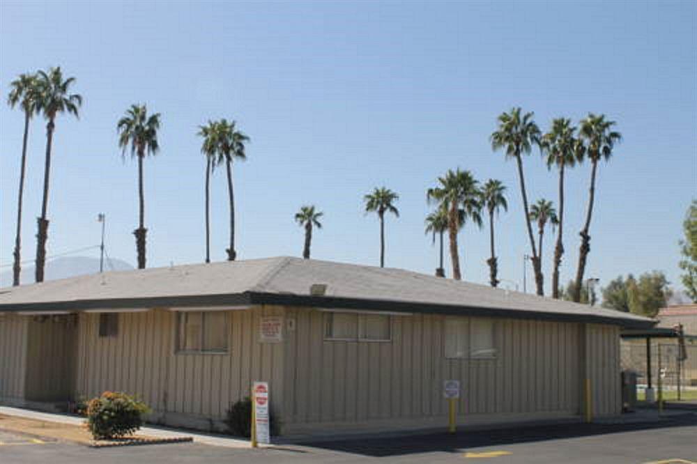 Indio Holiday Motel Exterior foto
