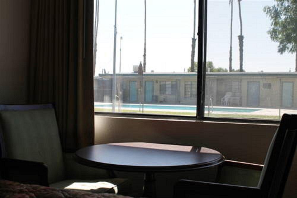 Indio Holiday Motel Exterior foto